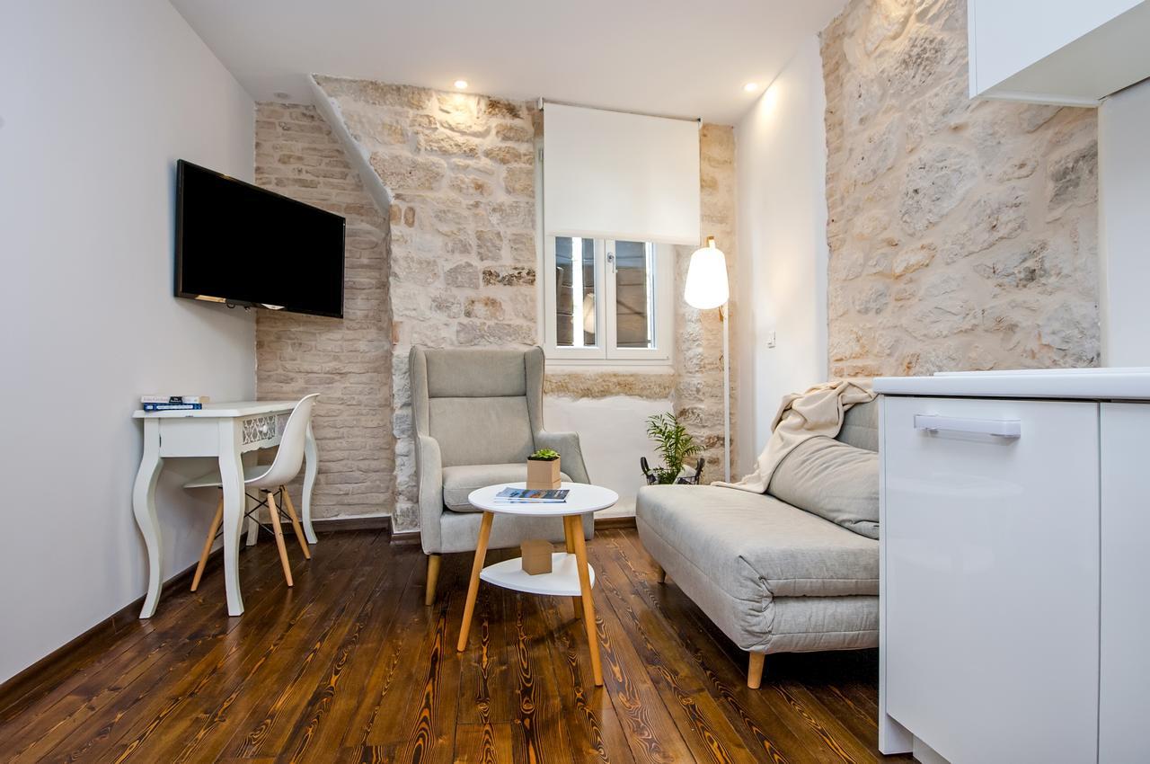 Luna Rooms And Studios Ρόβινι Εξωτερικό φωτογραφία